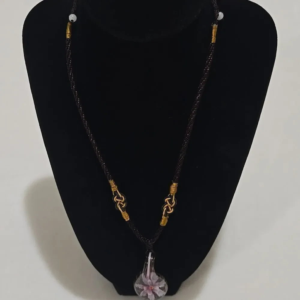 Elegant Floral Glass Pendant Necklace
